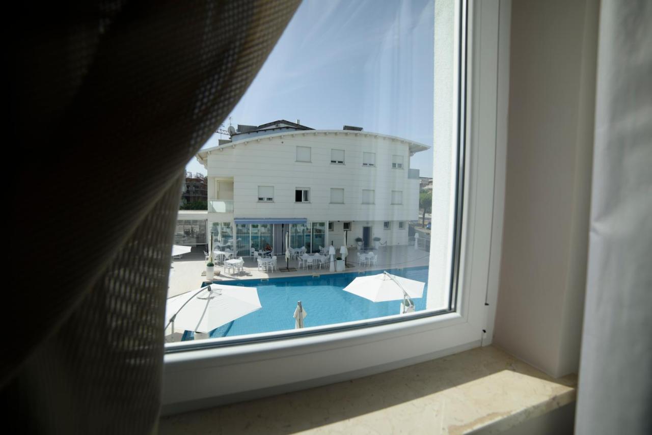 Case Vacanze Blue Bay Resort Roseto degli Abruzzi Kültér fotó