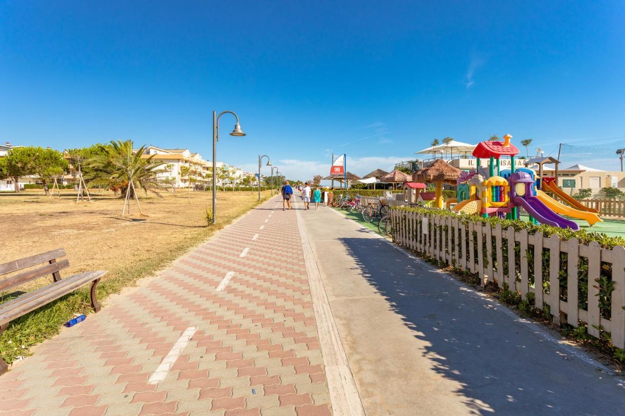Case Vacanze Blue Bay Resort Roseto degli Abruzzi Kültér fotó