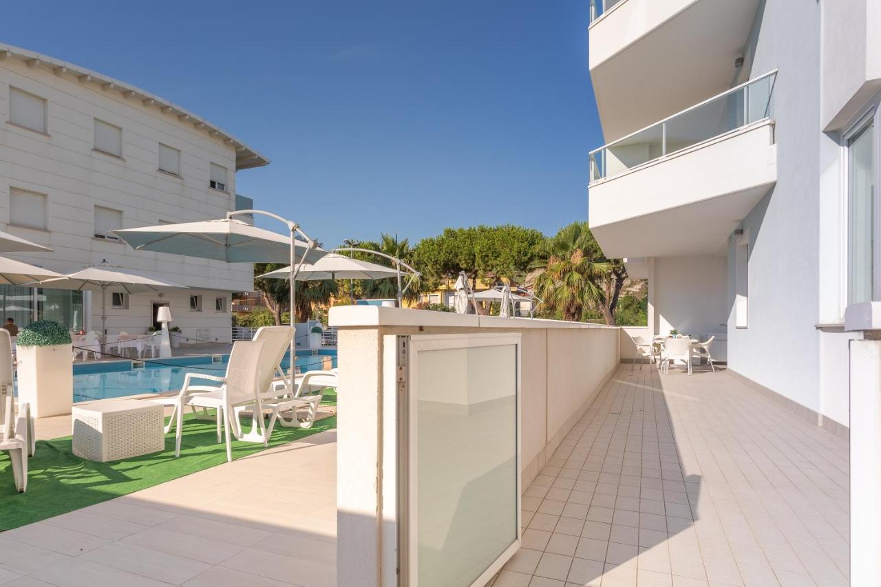 Case Vacanze Blue Bay Resort Roseto degli Abruzzi Kültér fotó