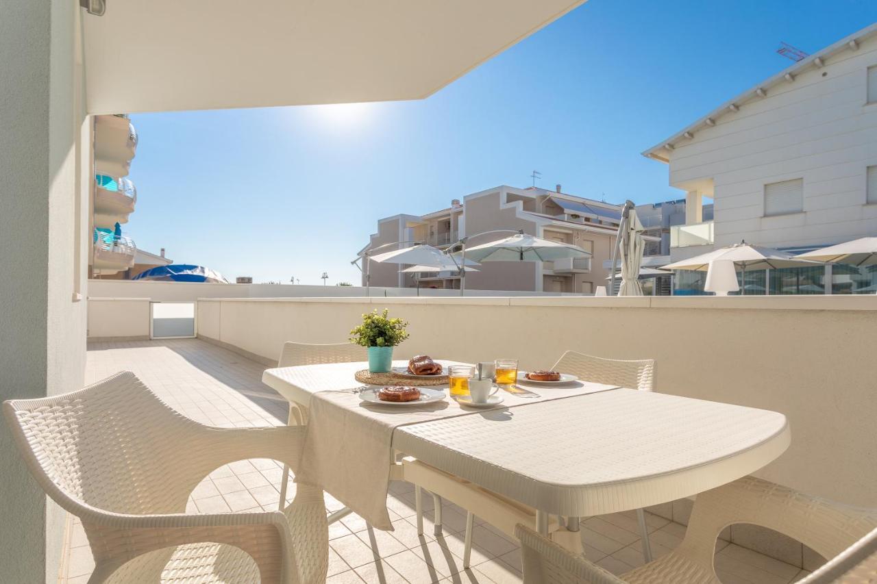 Case Vacanze Blue Bay Resort Roseto degli Abruzzi Kültér fotó