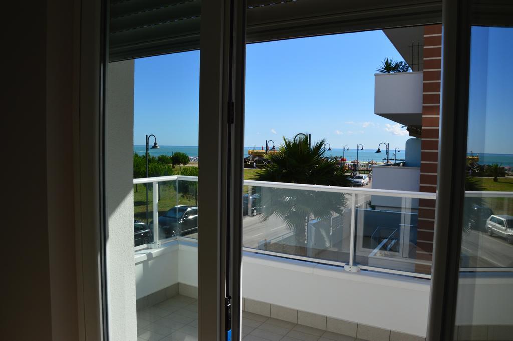 Case Vacanze Blue Bay Resort Roseto degli Abruzzi Szoba fotó