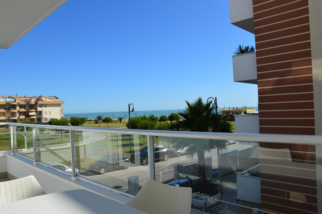 Case Vacanze Blue Bay Resort Roseto degli Abruzzi Szoba fotó